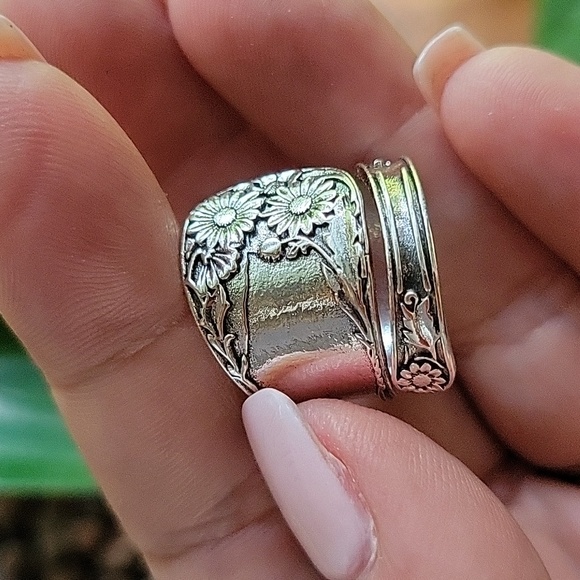 Sunflower Spoon Ring, adjustable - Picture 7 of 7
